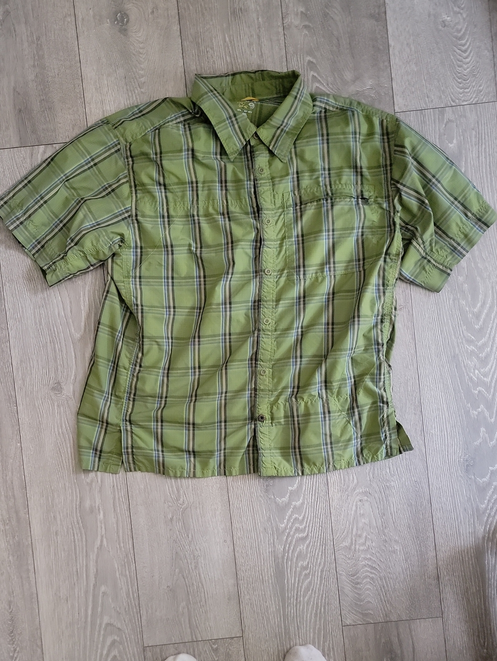 Mountain Hardwear Shortsleeve Button Up